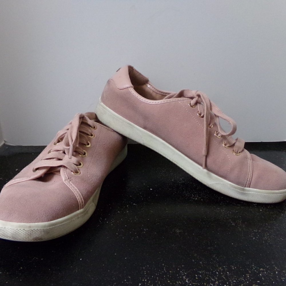 Vionic Pink Suede Brinley Sneakers